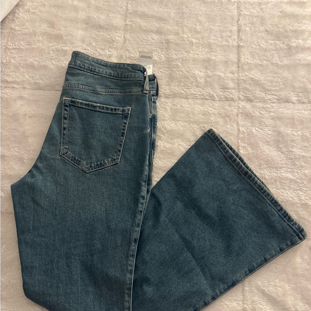 Hollister high-rise flare jeans size 12R 31W brand new with tags